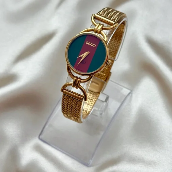 AUTHENTIC VINTAGE GUCCI GOLD WATCH - Picture 3 of 7